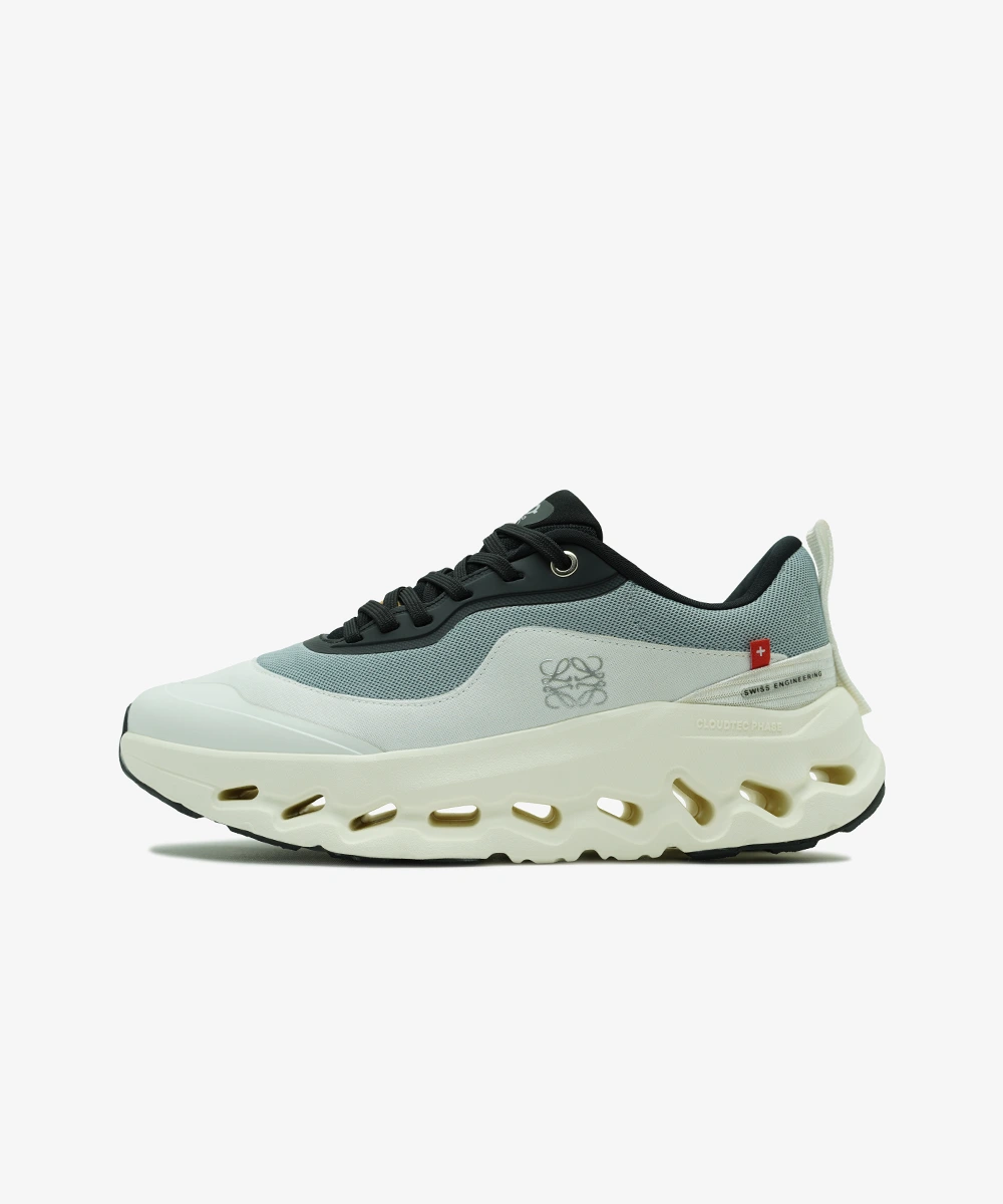 On-Running-Cloudtilt2-LOEWE-White-Black کتونی آن رانینگ لووه